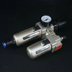 Detalle del regulador filtro aire AC3010-03D mostrando la rosca BSP métrica 3/8