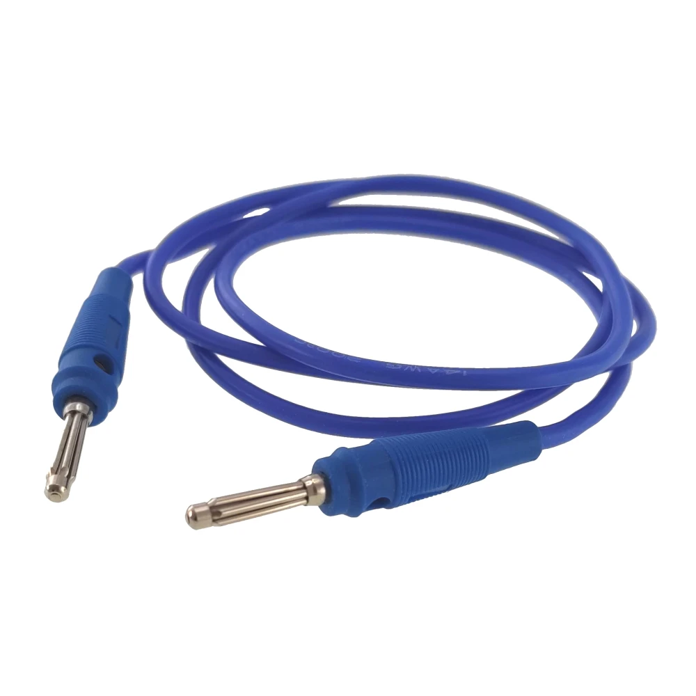 Detalle del conector banana macho de 4mm en cable azul de silicona