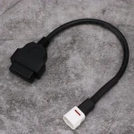 Detalle del conector 4Pin para diagnóstico OBD2 Yamaha