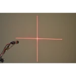 Vista lateral del módulo láser rojo enfoque en cruz modelo LD-G650A23