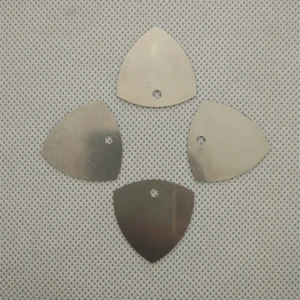 Metalen plectrum voor het openen van smartphones en tablets