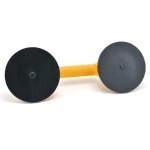 Uso de ventosa doble para quitar abolladuras en coche